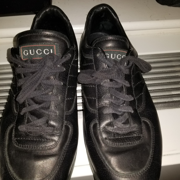 black leather gucci sneakers